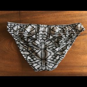 Xhilaration Bikini Bottom Medium